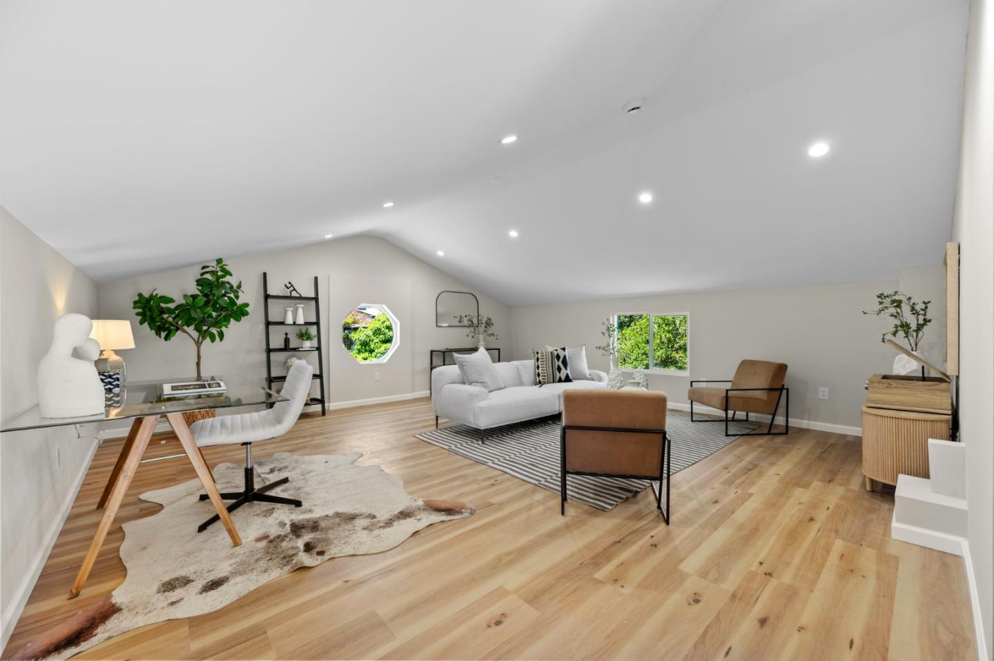 Detail Gallery Image 77 of 111 For 3554 Oak Knoll Dr, Redwood City,  CA 94062 - 3 Beds | 2/1 Baths