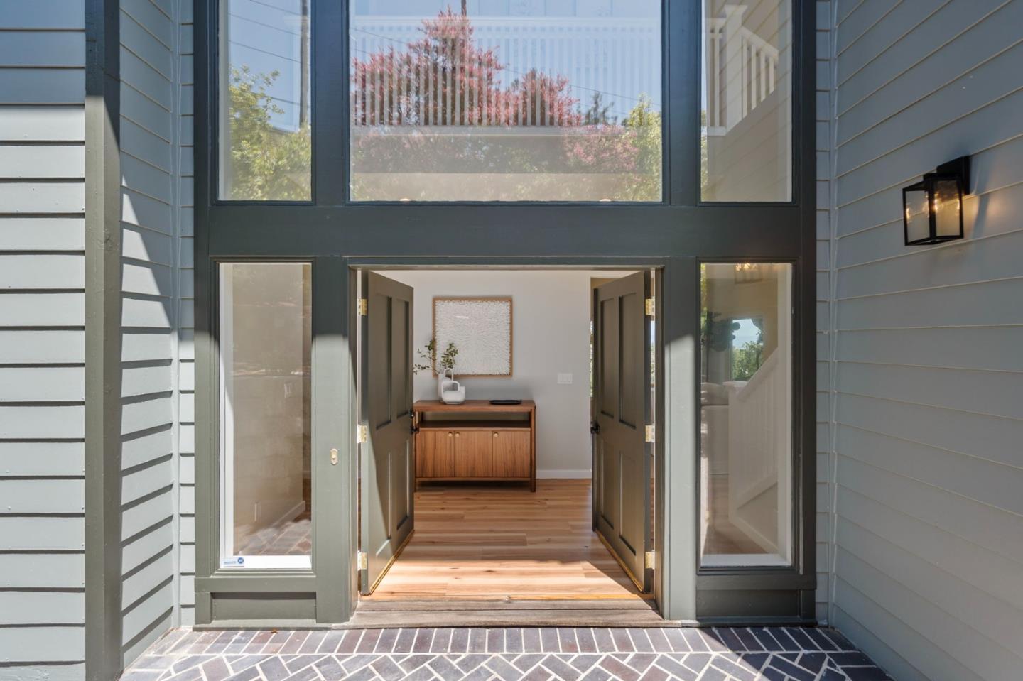 Detail Gallery Image 8 of 111 For 3554 Oak Knoll Dr, Redwood City,  CA 94062 - 3 Beds | 2/1 Baths
