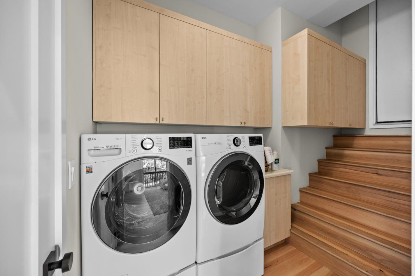 Detail Gallery Image 94 of 111 For 3554 Oak Knoll Dr, Redwood City,  CA 94062 - 3 Beds | 2/1 Baths
