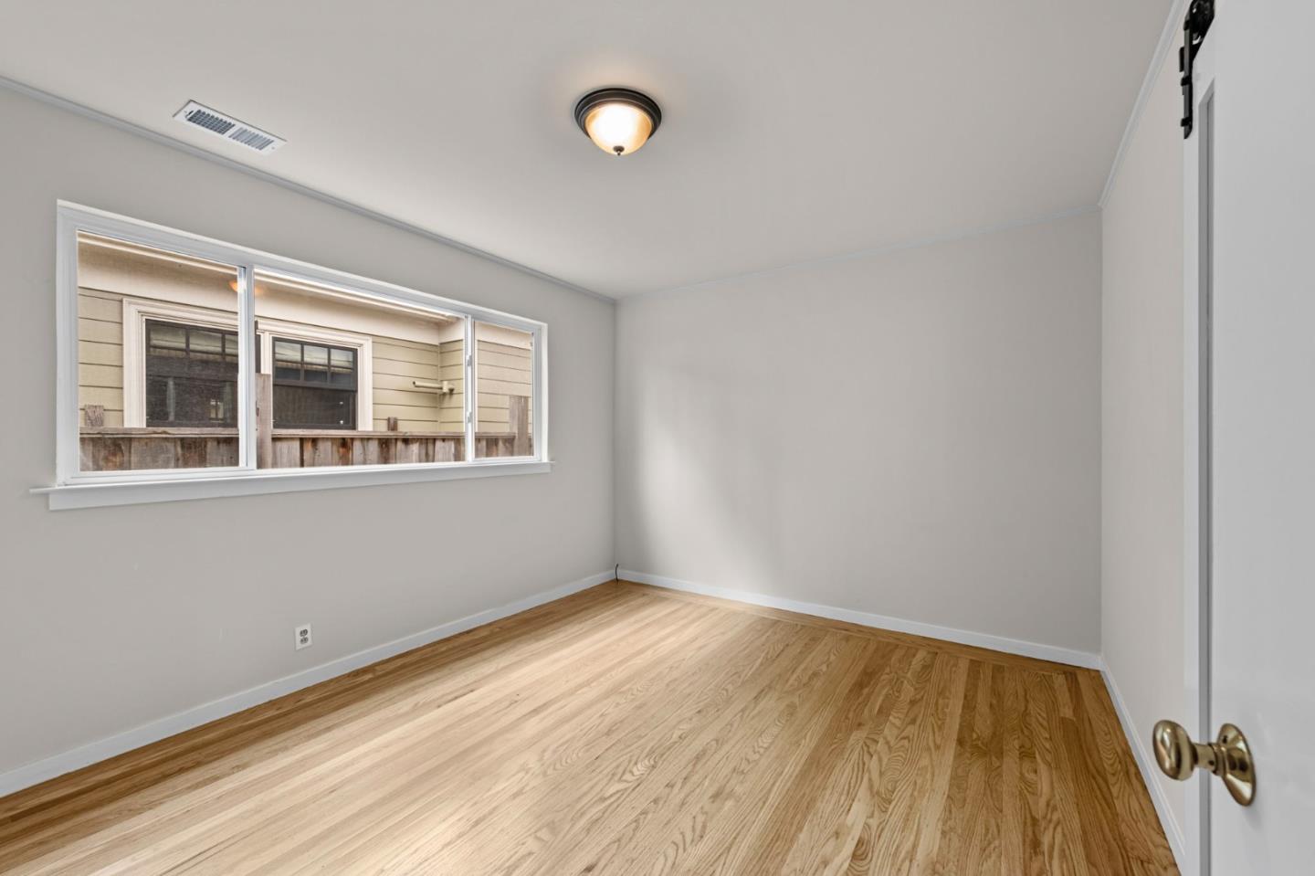 Detail Gallery Image 15 of 43 For 526 Redwood Ave, San Bruno,  CA 94066 - 3 Beds | 2 Baths