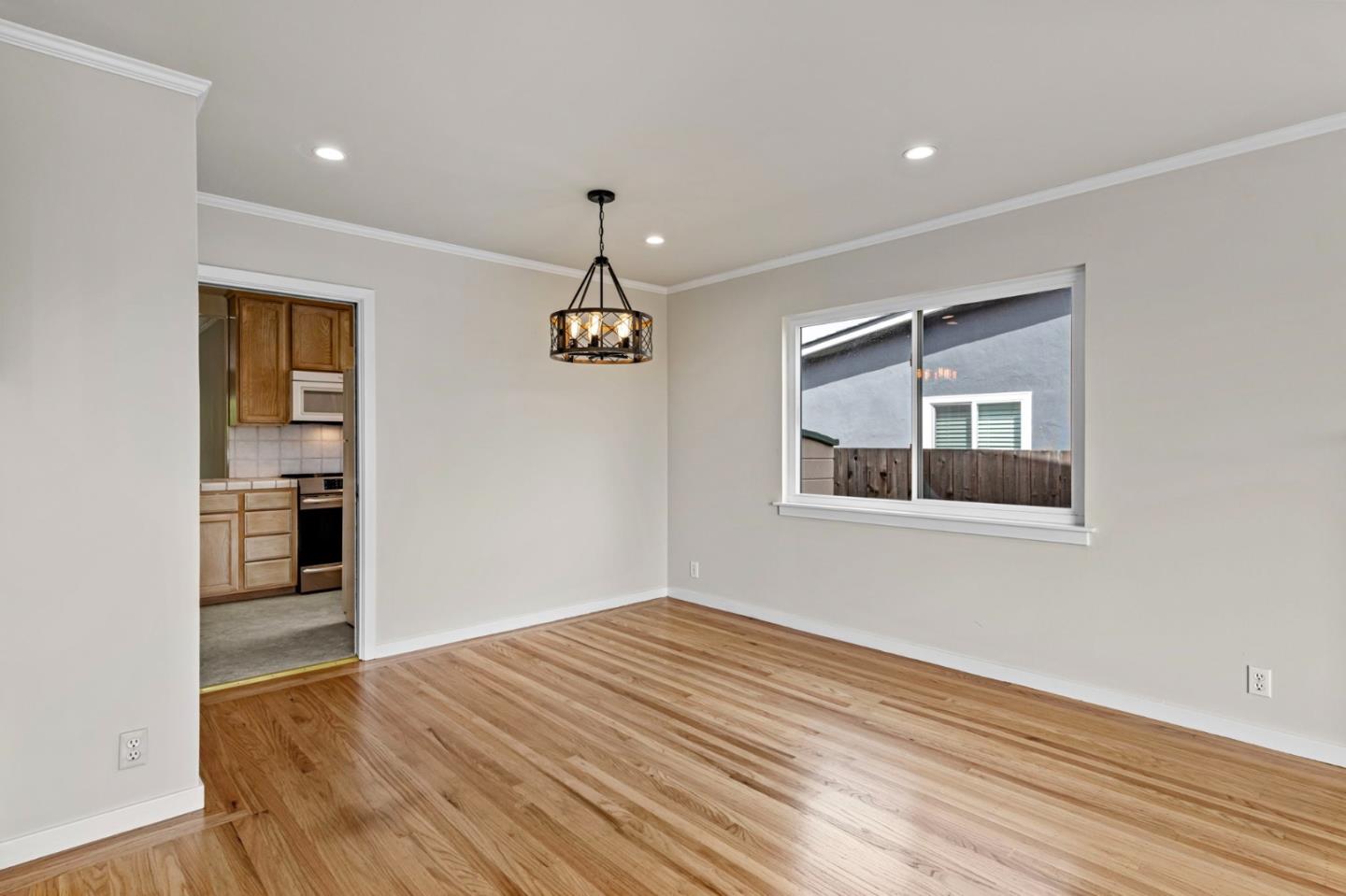 Detail Gallery Image 32 of 43 For 526 Redwood Ave, San Bruno,  CA 94066 - 3 Beds | 2 Baths