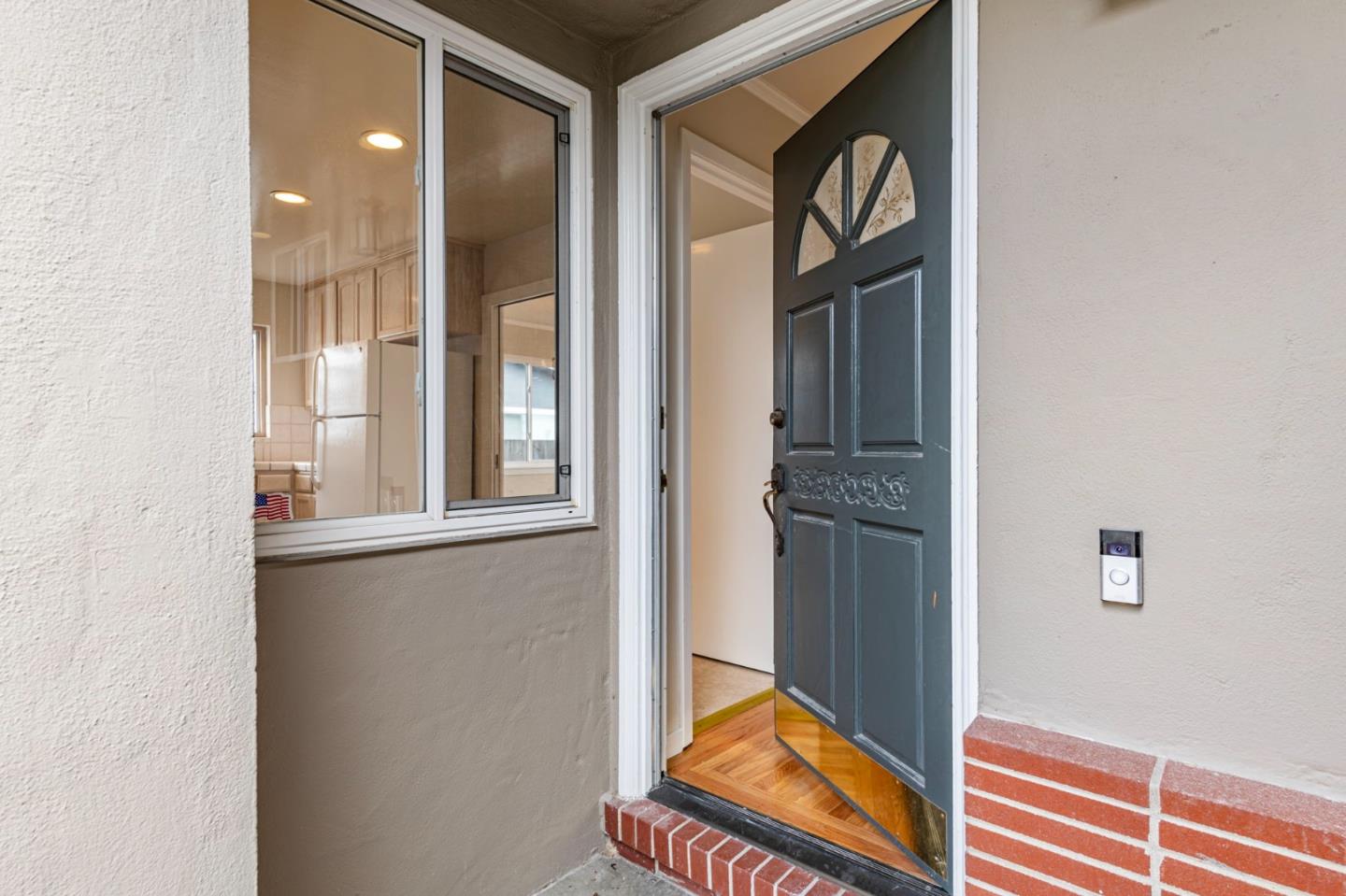Detail Gallery Image 6 of 43 For 526 Redwood Ave, San Bruno,  CA 94066 - 3 Beds | 2 Baths