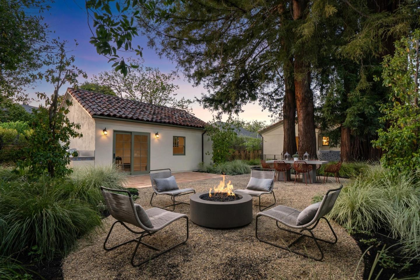 Detail Gallery Image 42 of 48 For 957 University Dr, Menlo Park,  CA 94025 - 4 Beds | 3 Baths