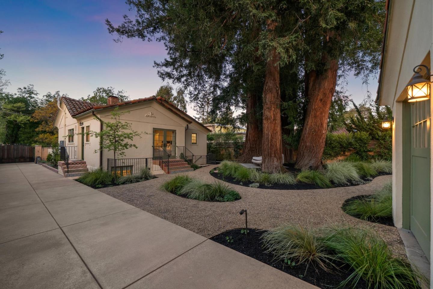 Detail Gallery Image 46 of 48 For 957 University Dr, Menlo Park,  CA 94025 - 4 Beds | 3 Baths