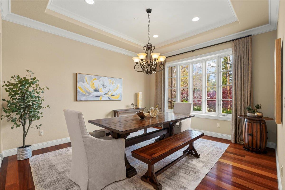 Detail Gallery Image 13 of 60 For 1271 Bellair Way, Menlo Park,  CA 94025 - 5 Beds | 4/1 Baths