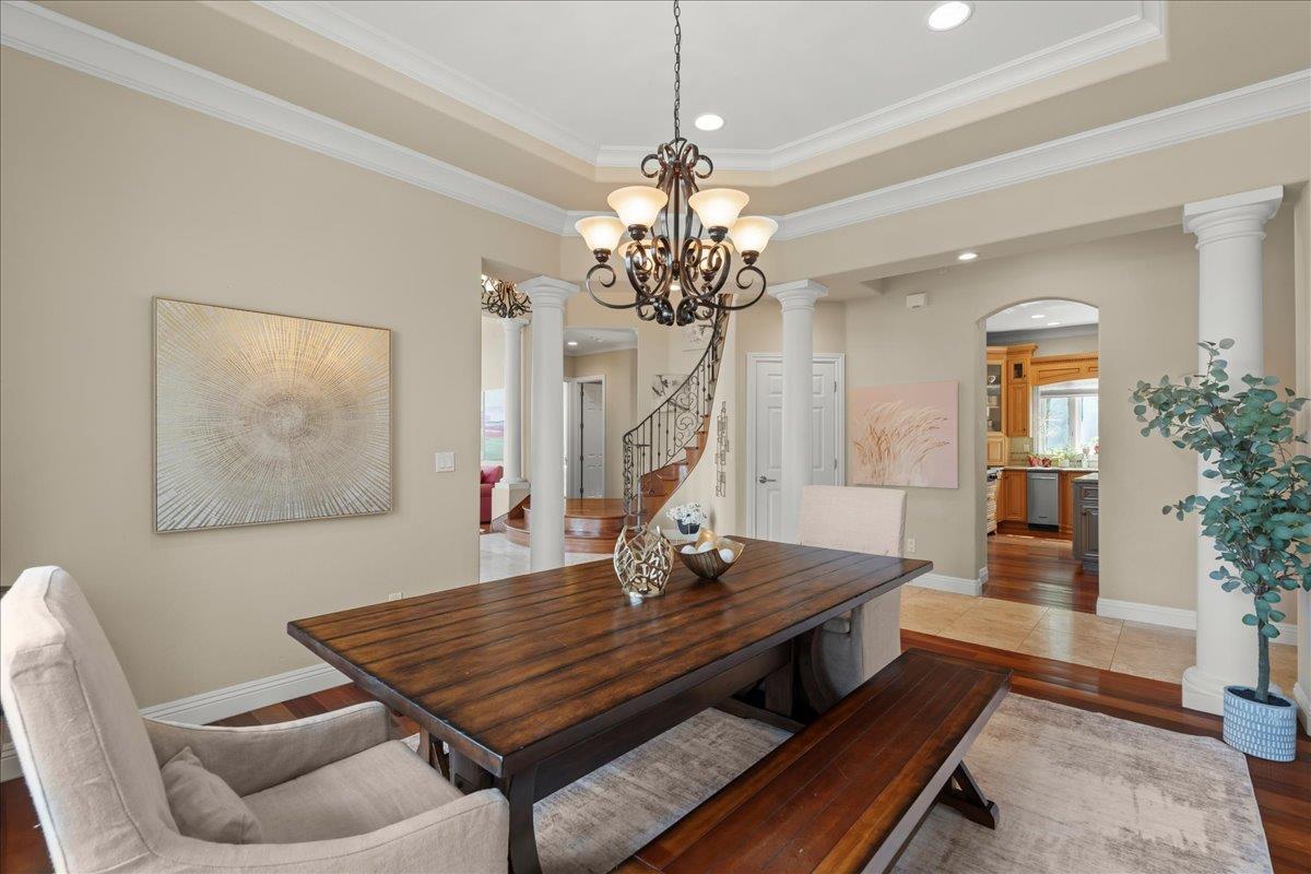 Detail Gallery Image 14 of 60 For 1271 Bellair Way, Menlo Park,  CA 94025 - 5 Beds | 4/1 Baths