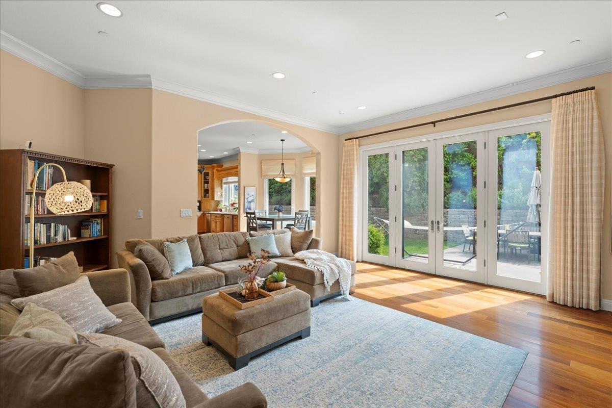 Detail Gallery Image 20 of 60 For 1271 Bellair Way, Menlo Park,  CA 94025 - 5 Beds | 4/1 Baths