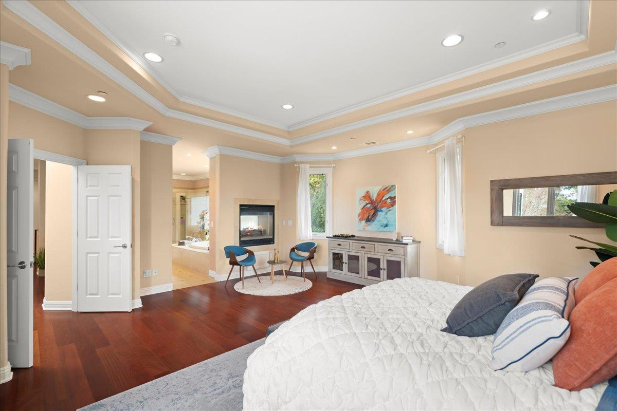 Detail Gallery Image 23 of 60 For 1271 Bellair Way, Menlo Park,  CA 94025 - 5 Beds | 4/1 Baths
