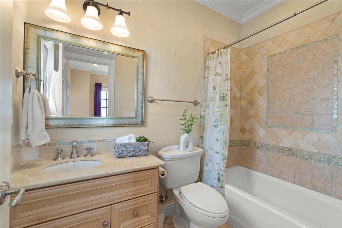 Detail Gallery Image 36 of 60 For 1271 Bellair Way, Menlo Park,  CA 94025 - 5 Beds | 4/1 Baths