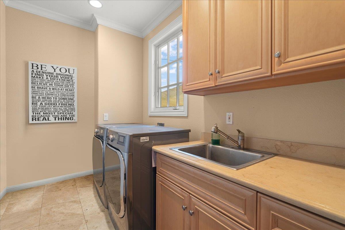 Detail Gallery Image 42 of 60 For 1271 Bellair Way, Menlo Park,  CA 94025 - 5 Beds | 4/1 Baths