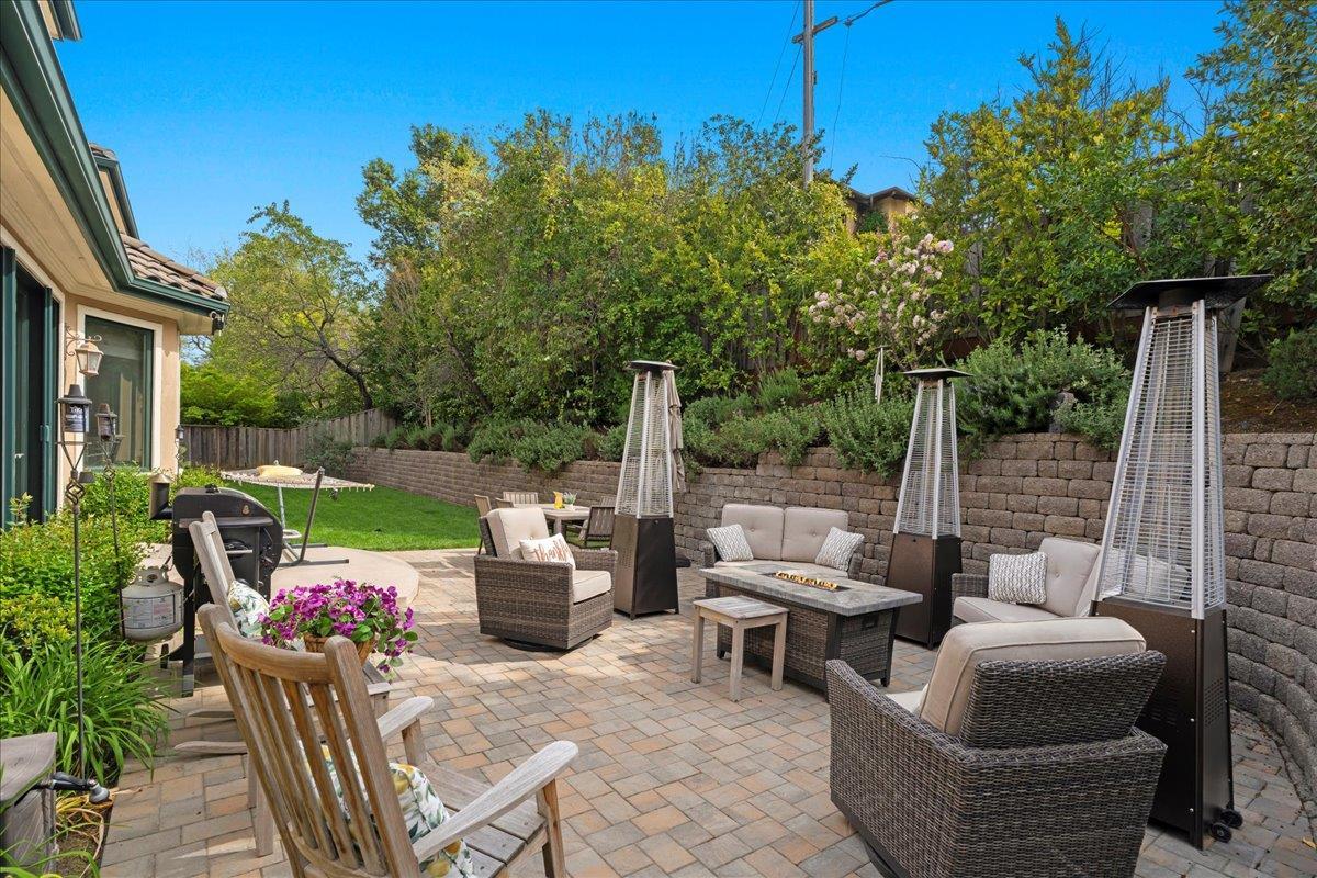 Detail Gallery Image 44 of 60 For 1271 Bellair Way, Menlo Park,  CA 94025 - 5 Beds | 4/1 Baths