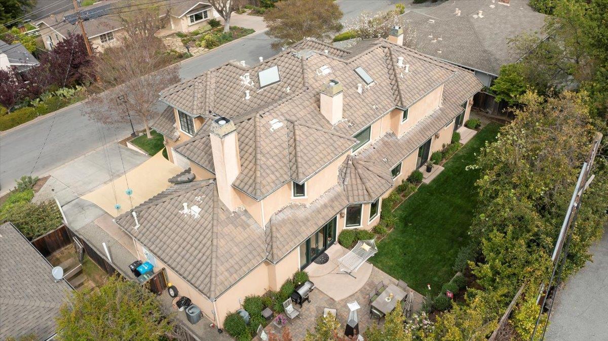 Detail Gallery Image 51 of 60 For 1271 Bellair Way, Menlo Park,  CA 94025 - 5 Beds | 4/1 Baths