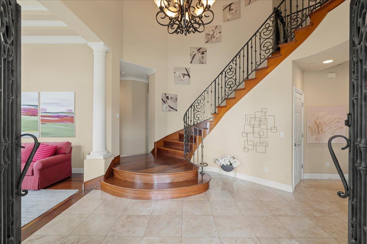 Detail Gallery Image 9 of 60 For 1271 Bellair Way, Menlo Park,  CA 94025 - 5 Beds | 4/1 Baths