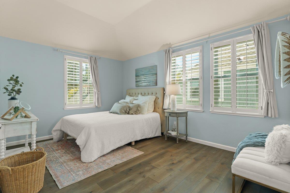 Detail Gallery Image 17 of 31 For 1051 Nobel Dr, Santa Cruz,  CA 95060 - 3 Beds | 2 Baths