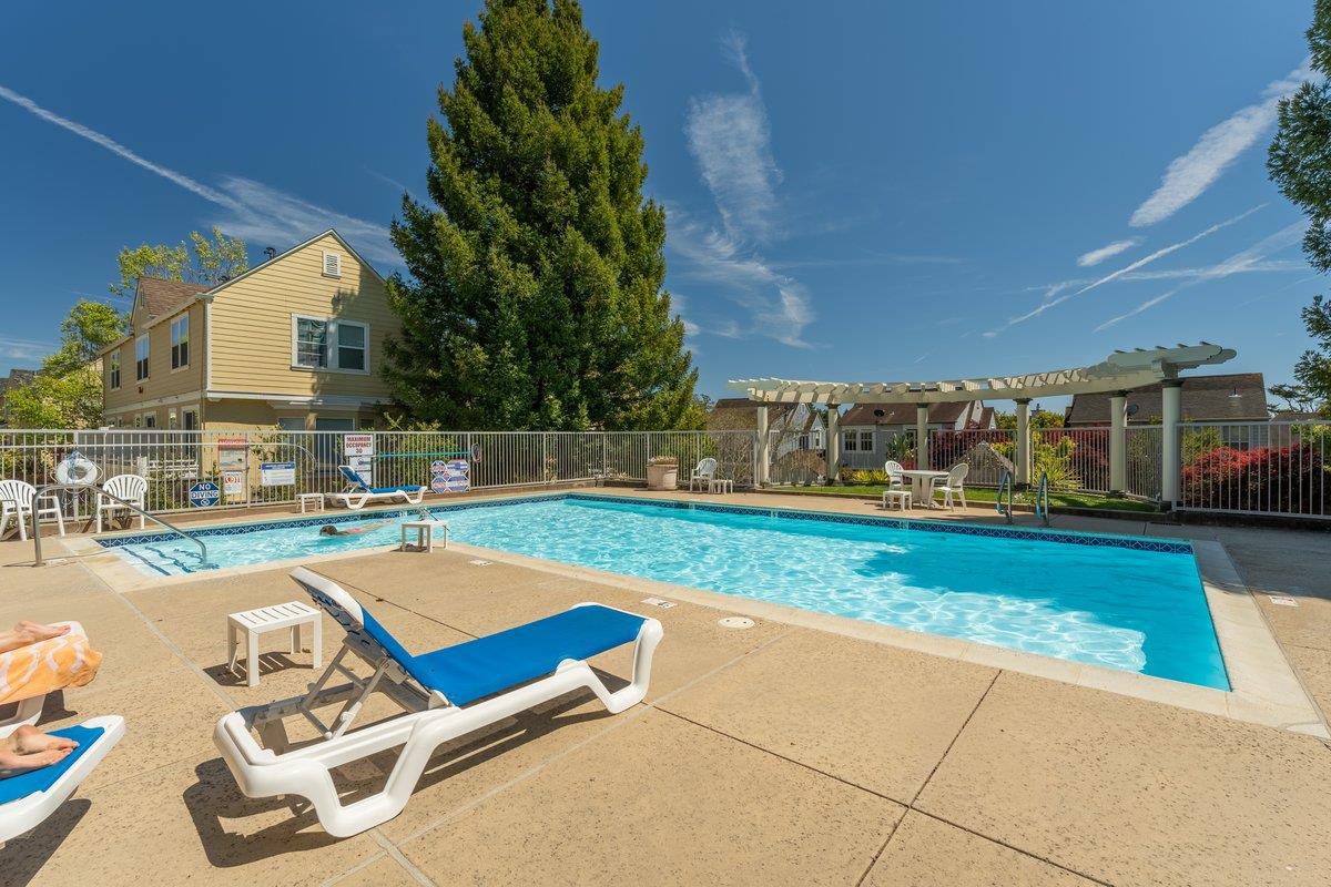 Detail Gallery Image 27 of 31 For 1051 Nobel Dr, Santa Cruz,  CA 95060 - 3 Beds | 2 Baths