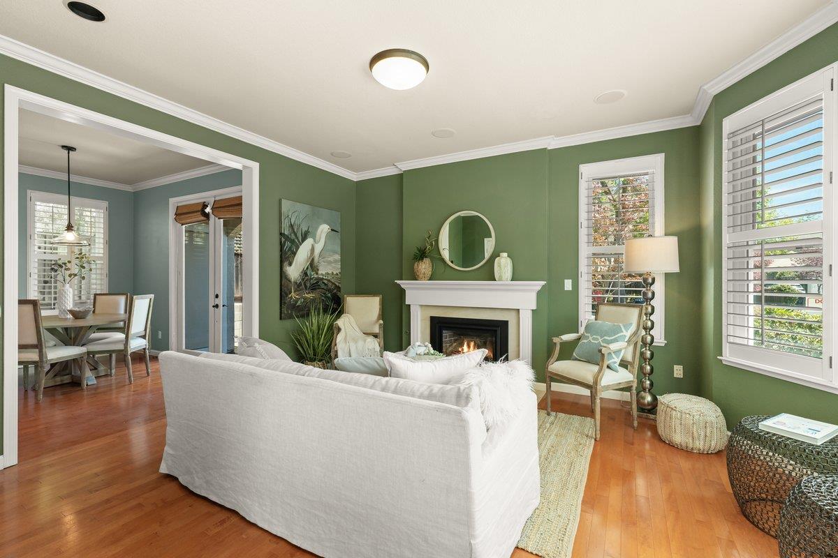 Detail Gallery Image 5 of 31 For 1051 Nobel Dr, Santa Cruz,  CA 95060 - 3 Beds | 2 Baths