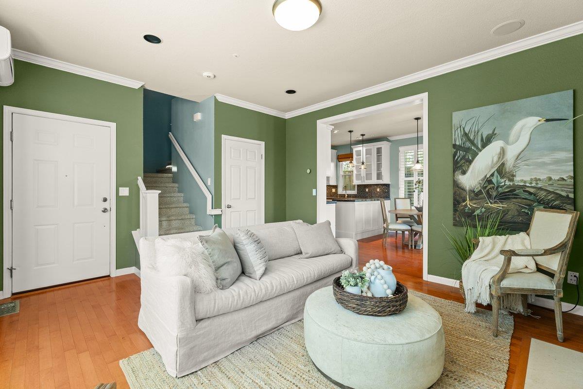 Detail Gallery Image 7 of 31 For 1051 Nobel Dr, Santa Cruz,  CA 95060 - 3 Beds | 2 Baths