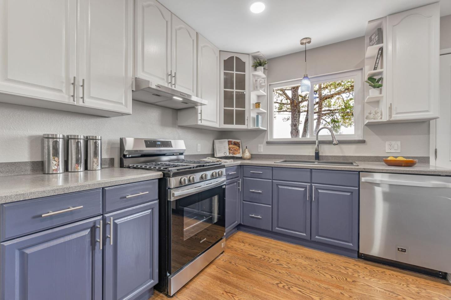 Detail Gallery Image 13 of 50 For 3810 Coronado Way, San Bruno,  CA 94066 - 3 Beds | 2 Baths