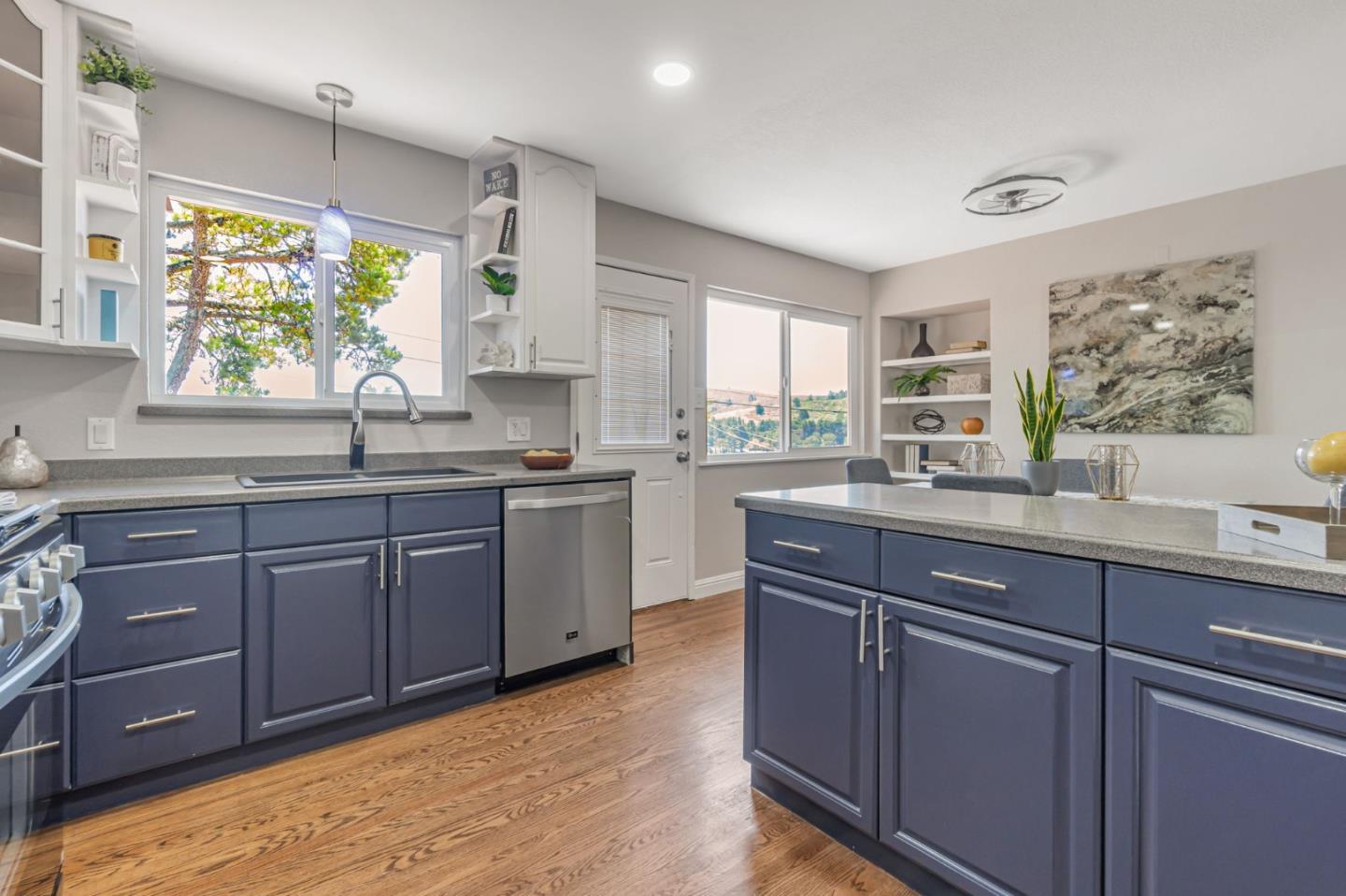 Detail Gallery Image 14 of 50 For 3810 Coronado Way, San Bruno,  CA 94066 - 3 Beds | 2 Baths