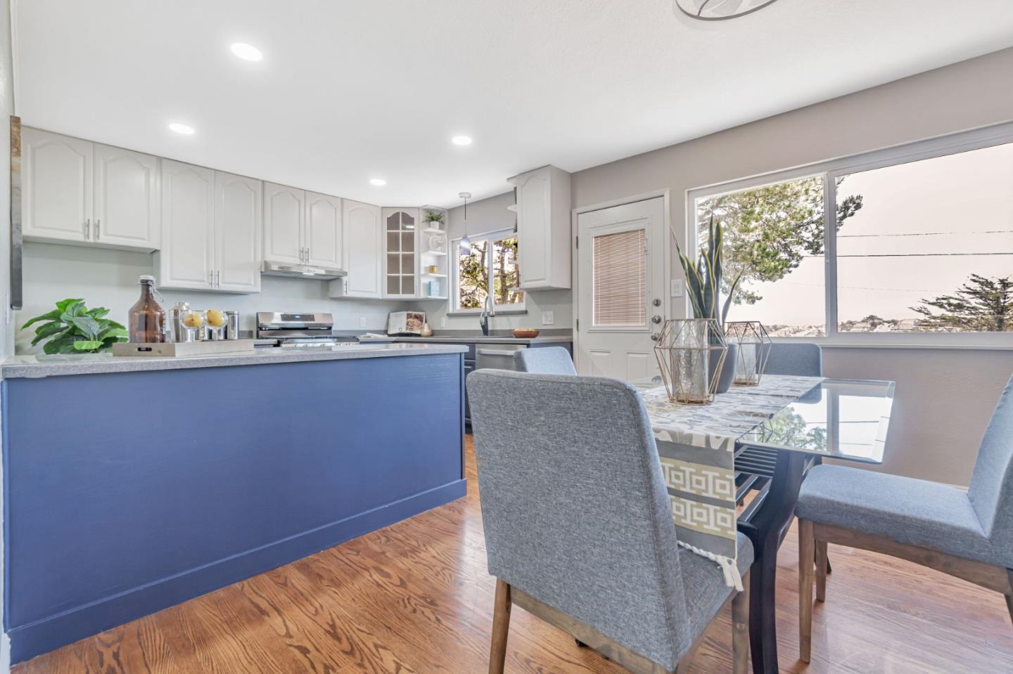 Detail Gallery Image 17 of 50 For 3810 Coronado Way, San Bruno,  CA 94066 - 3 Beds | 2 Baths