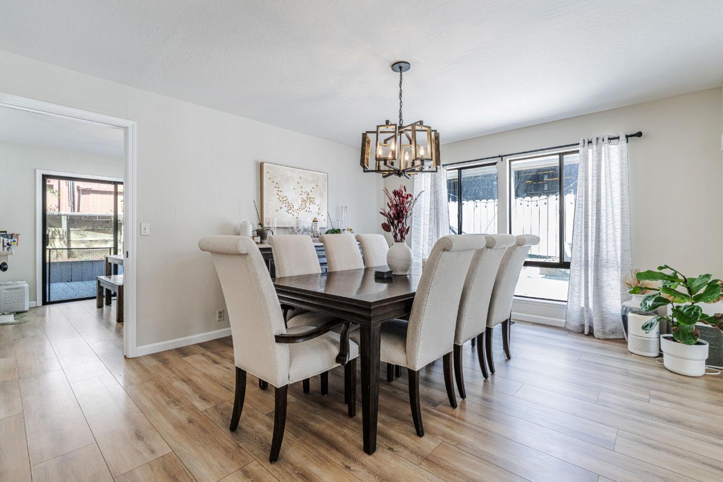 Detail Gallery Image 9 of 25 For 764 Bain Pl, Redwood City,  CA 94062 - 4 Beds | 3 Baths