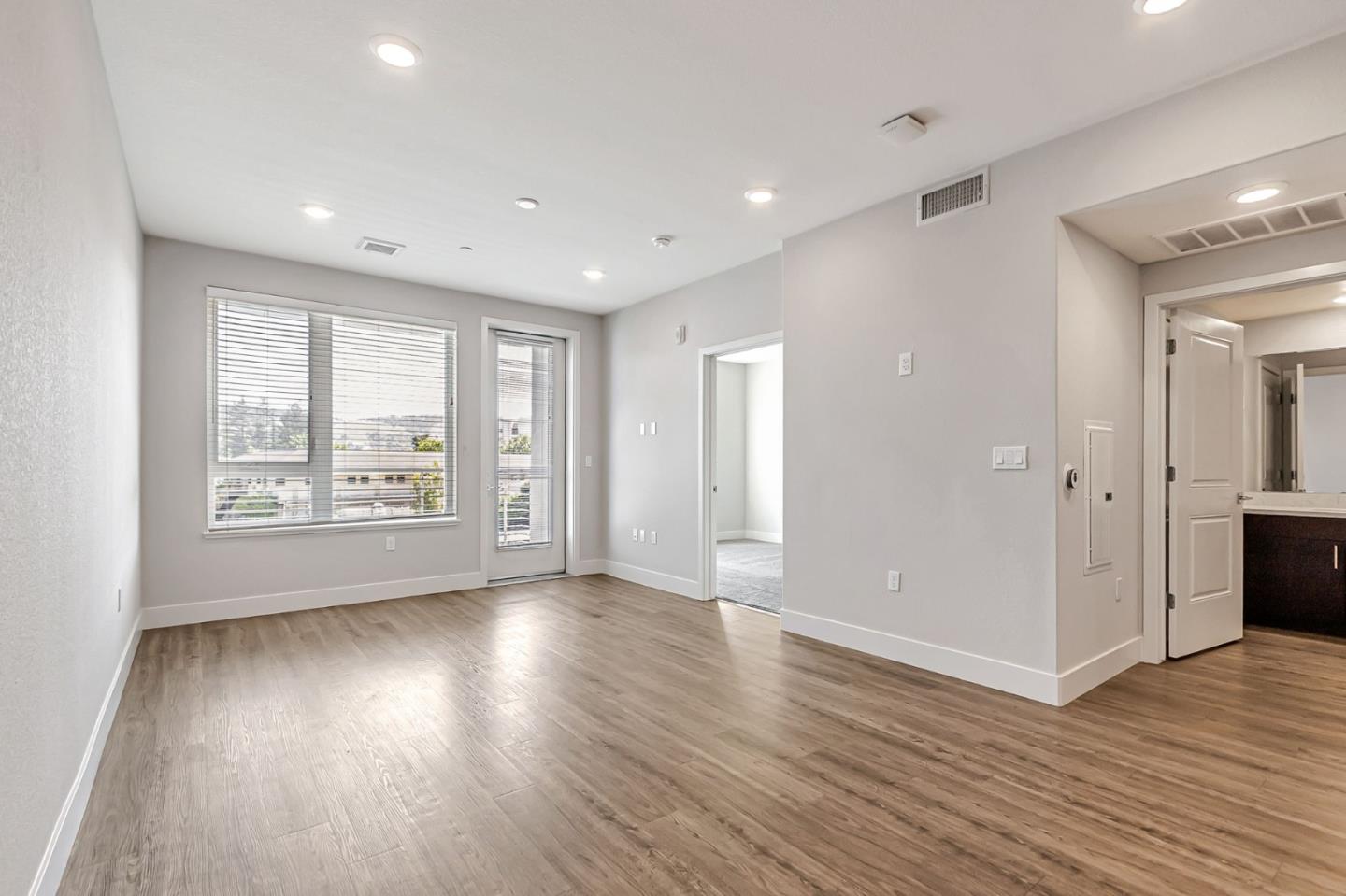 Detail Gallery Image 5 of 55 For 5951 Sunstone Dr #315,  San Jose,  CA 95123 - 2 Beds | 1 Baths
