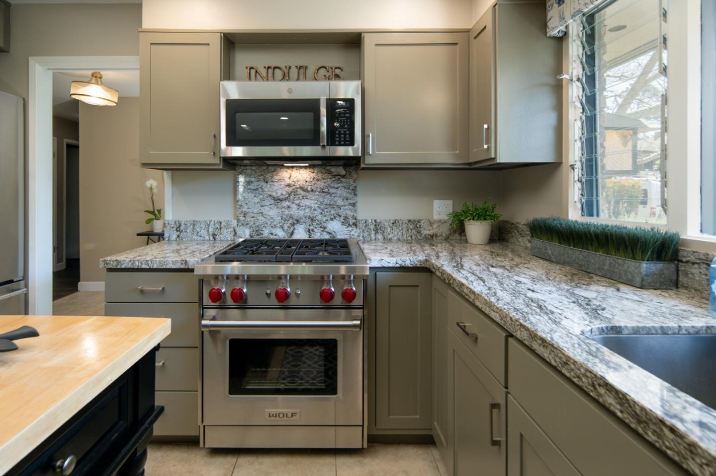 Detail Gallery Image 11 of 33 For 134 Del Mesa Carmel, Carmel,  CA 93923 - 2 Beds | 2 Baths