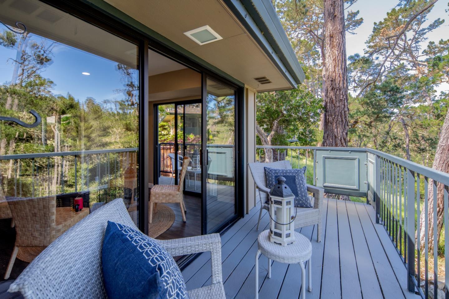 Detail Gallery Image 2 of 33 For 134 Del Mesa Carmel, Carmel,  CA 93923 - 2 Beds | 2 Baths