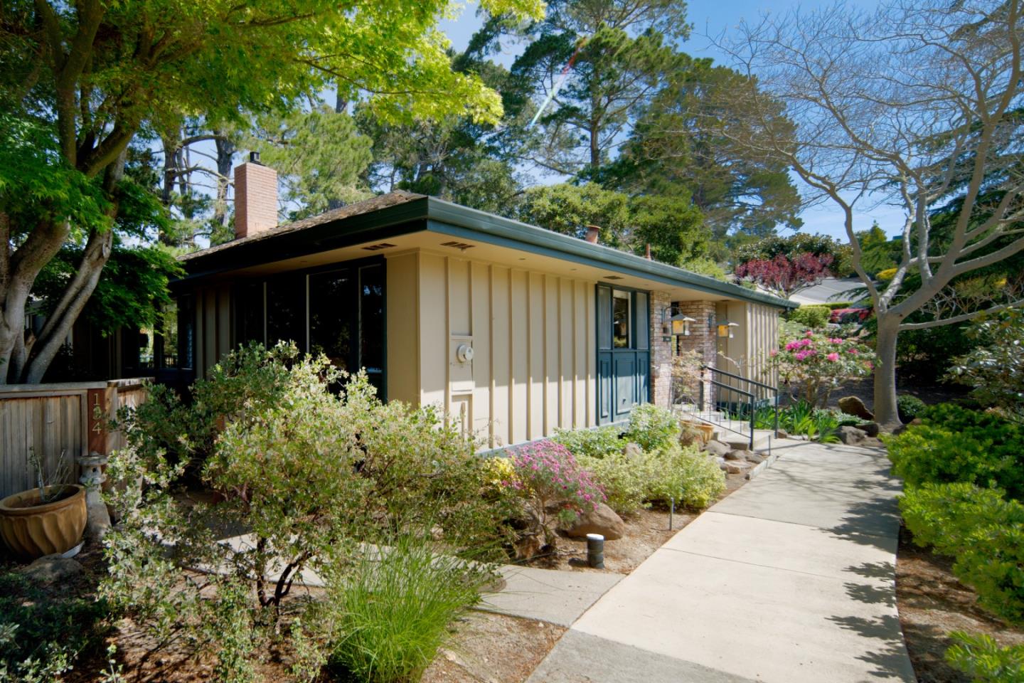 Detail Gallery Image 30 of 33 For 134 Del Mesa Carmel, Carmel,  CA 93923 - 2 Beds | 2 Baths