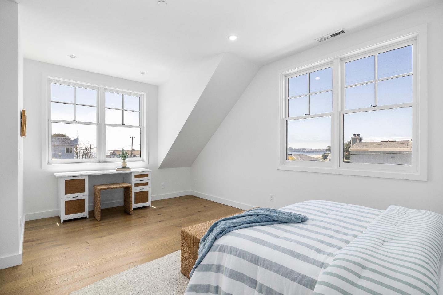 Detail Gallery Image 29 of 50 For 601 Bonnie St, Santa Cruz,  CA 95062 - 3 Beds | 2/1 Baths