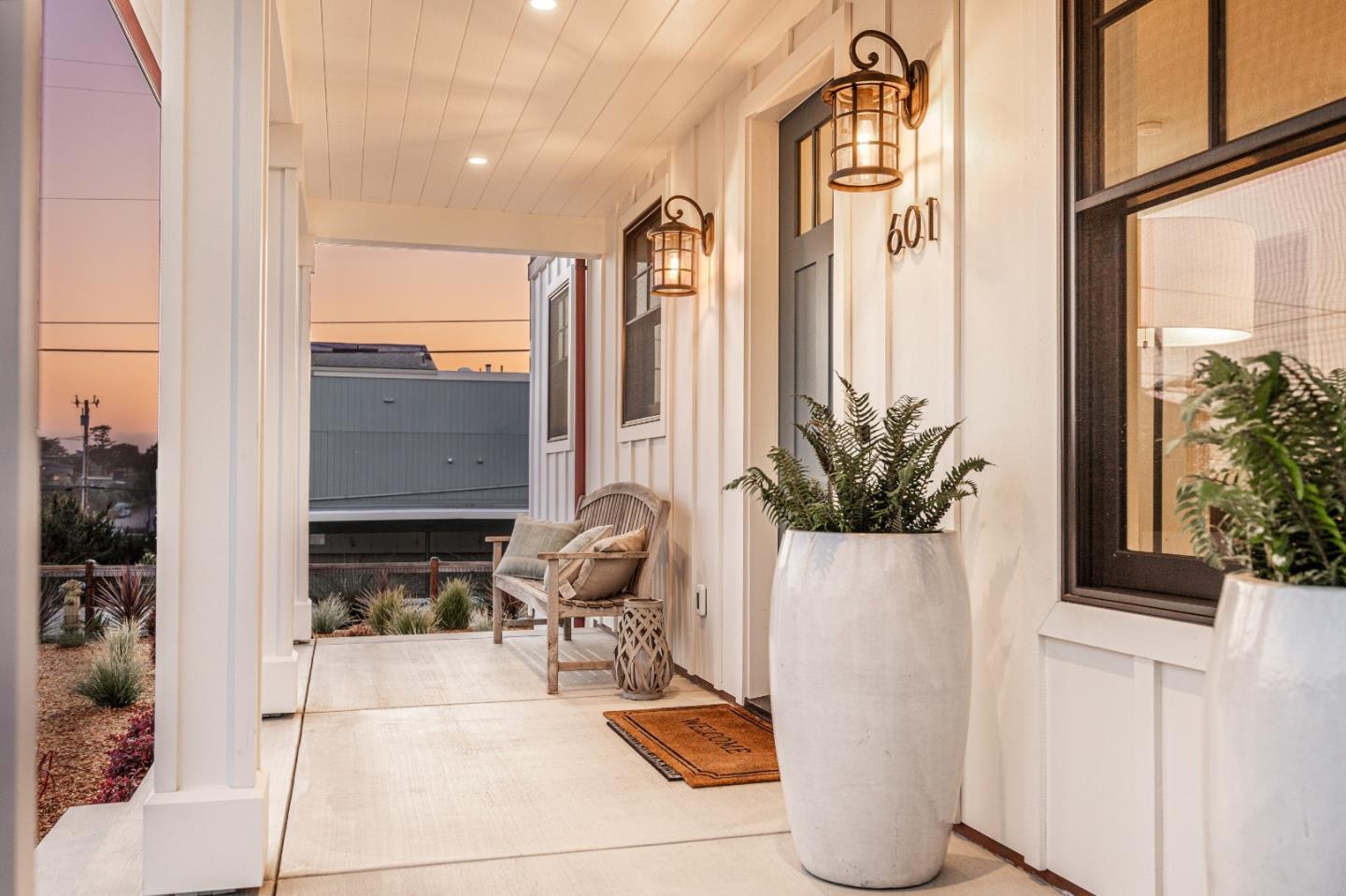 Detail Gallery Image 3 of 50 For 601 Bonnie St, Santa Cruz,  CA 95062 - 3 Beds | 2/1 Baths