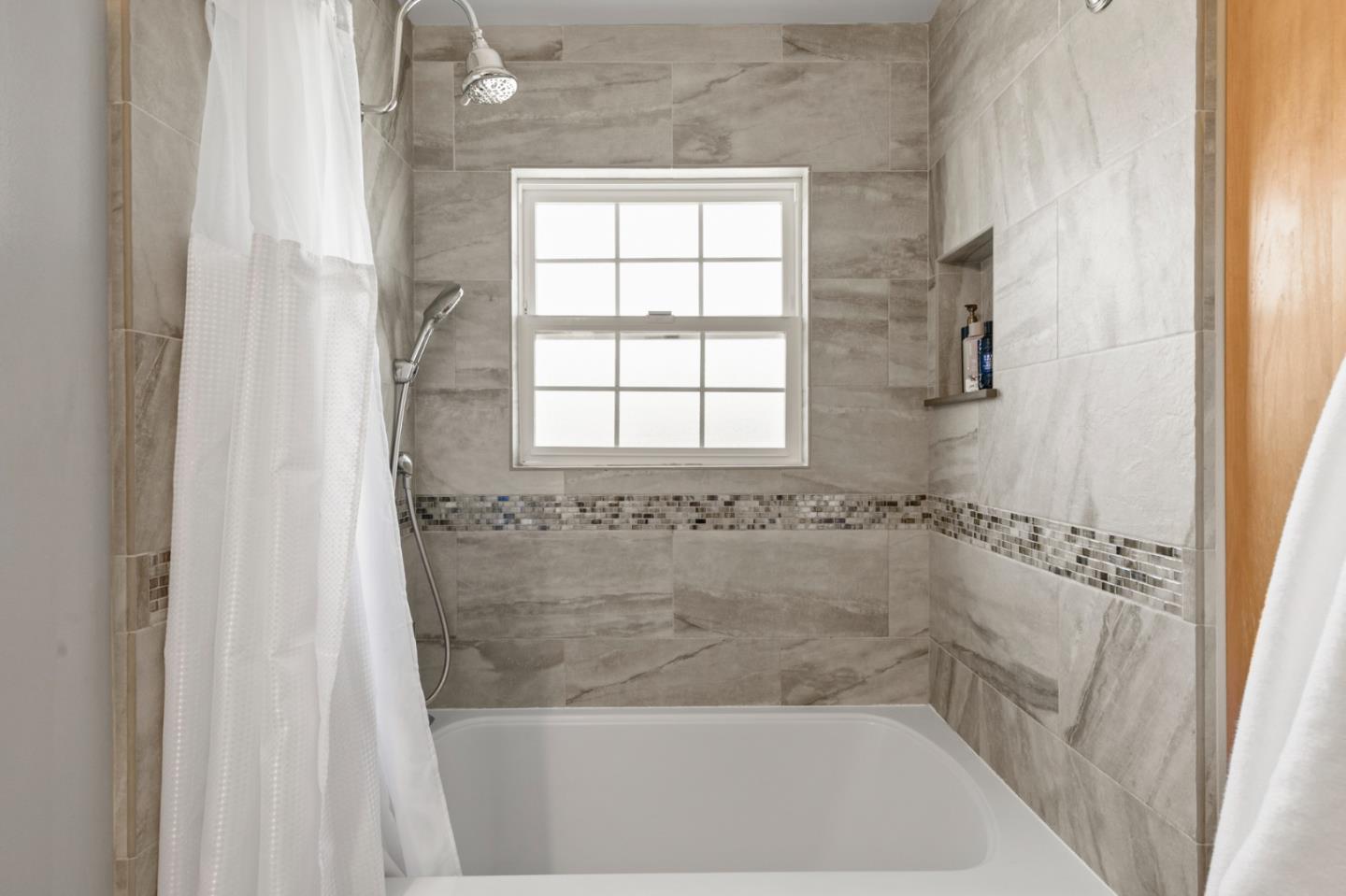 Detail Gallery Image 32 of 54 For 6176 Calle Del Conejo, San Jose,  CA 95120 - 5 Beds | 2/1 Baths
