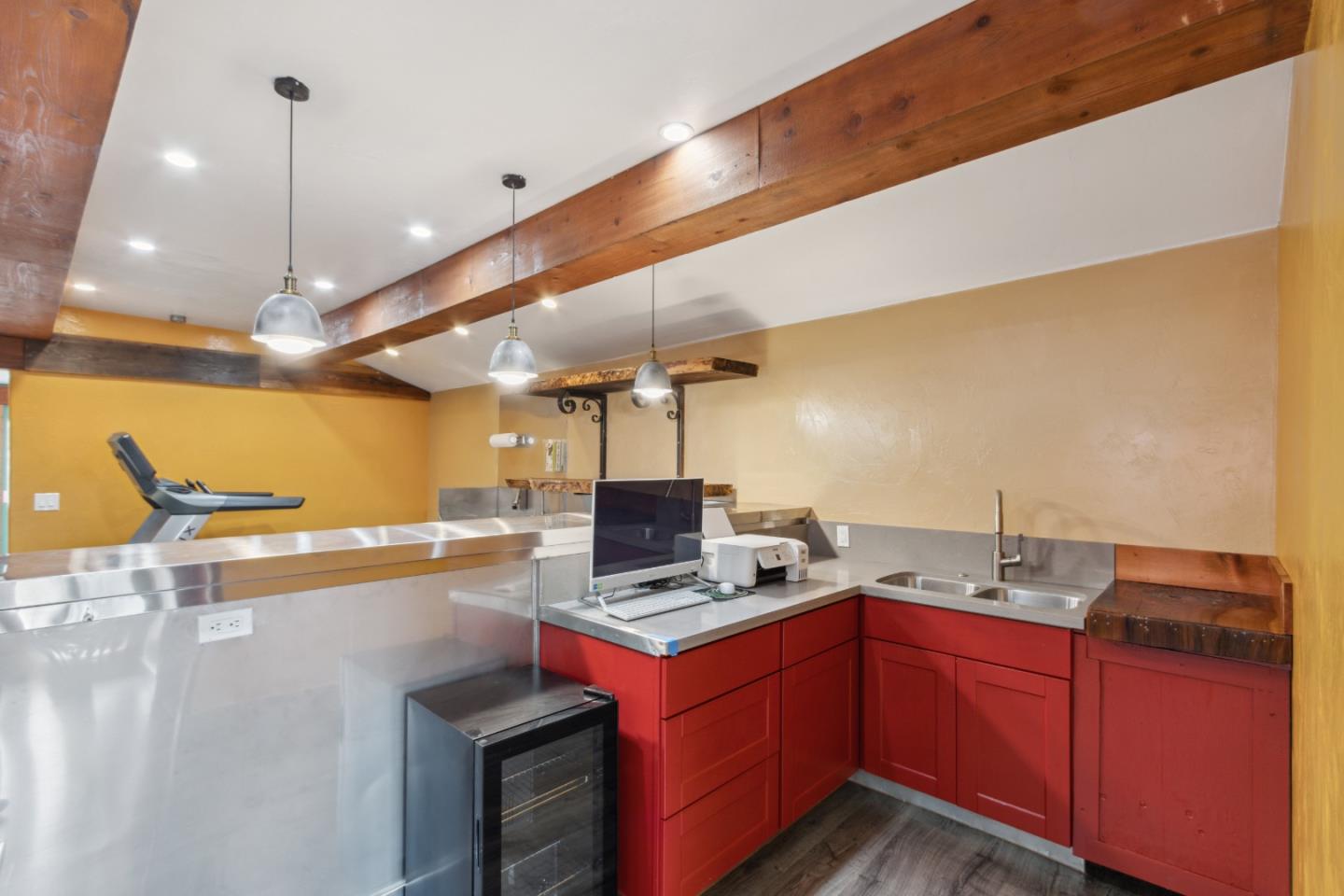 Detail Gallery Image 12 of 30 For 1637 Del Monte Blvd #B,  Seaside,  CA 93955 - – Beds | – Baths