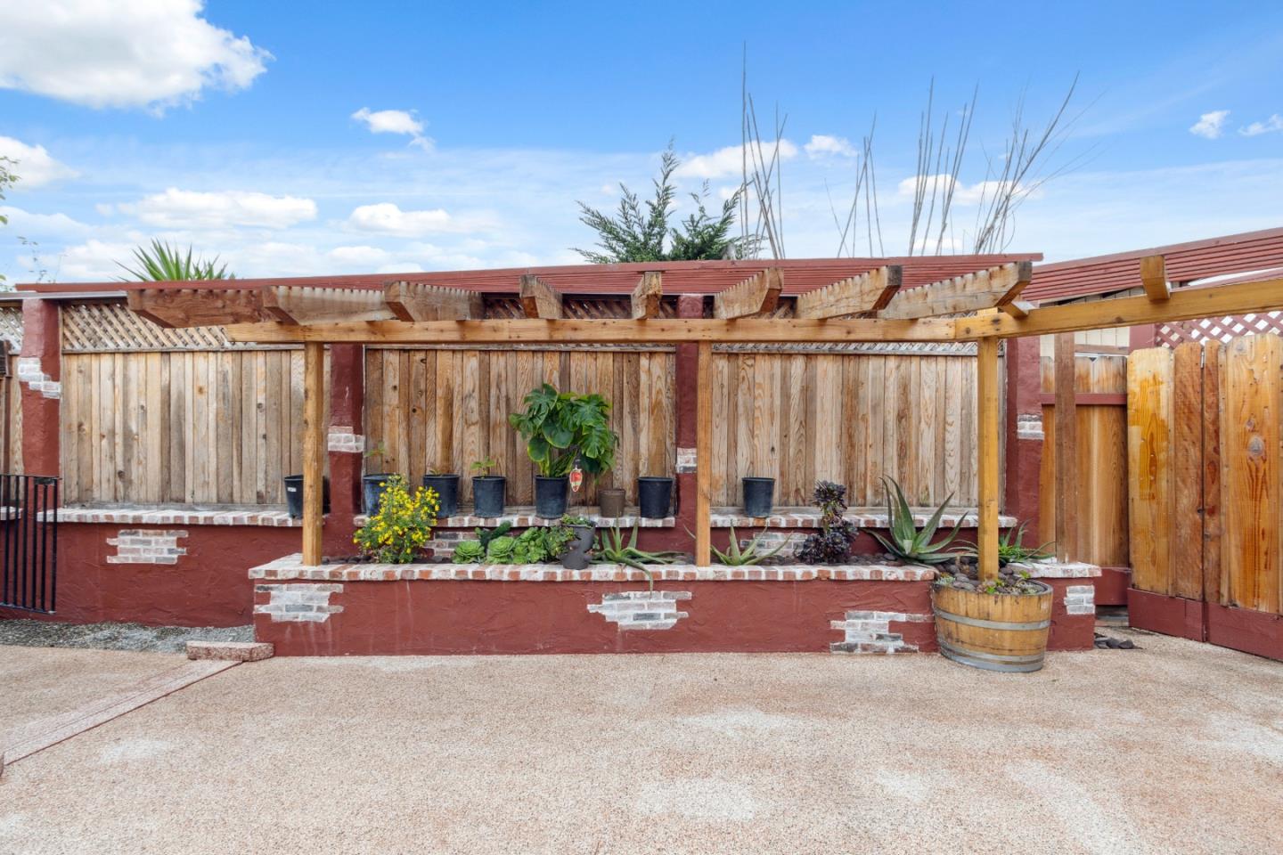 Detail Gallery Image 24 of 30 For 1637 Del Monte Blvd #B,  Seaside,  CA 93955 - – Beds | – Baths