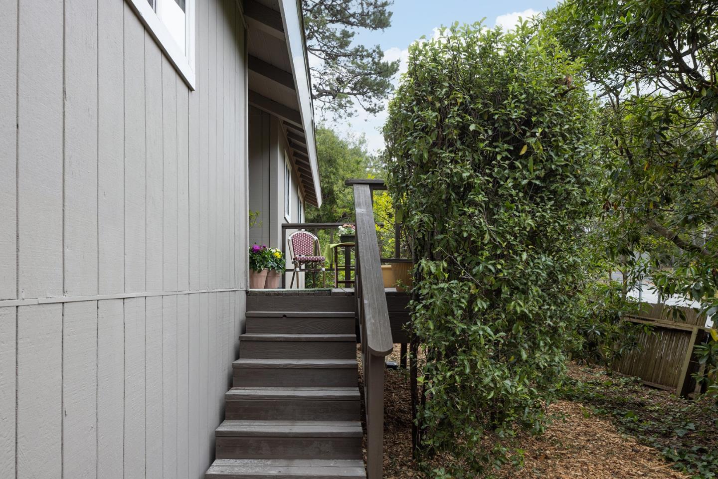 Detail Gallery Image 3 of 23 For 3391 Carpenter Rd, Carmel,  CA 93923 - 2 Beds | 2 Baths