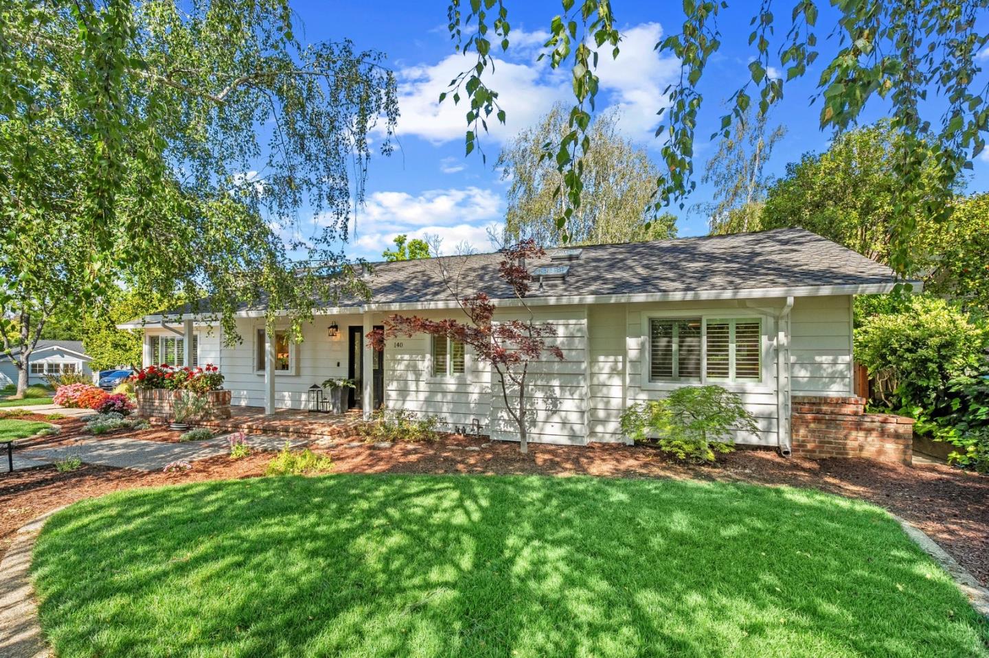 Detail Gallery Image 5 of 64 For 140 Stonybrook Rd, Los Gatos,  CA 95032 - 3 Beds | 2 Baths