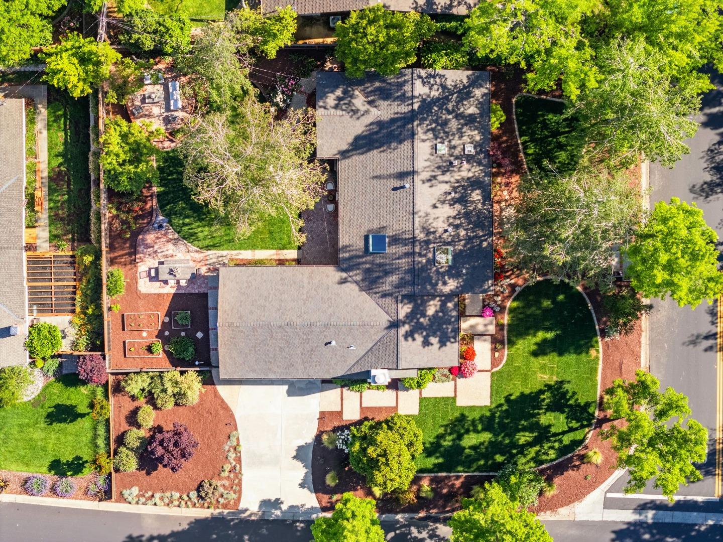Detail Gallery Image 63 of 64 For 140 Stonybrook Rd, Los Gatos,  CA 95032 - 3 Beds | 2 Baths