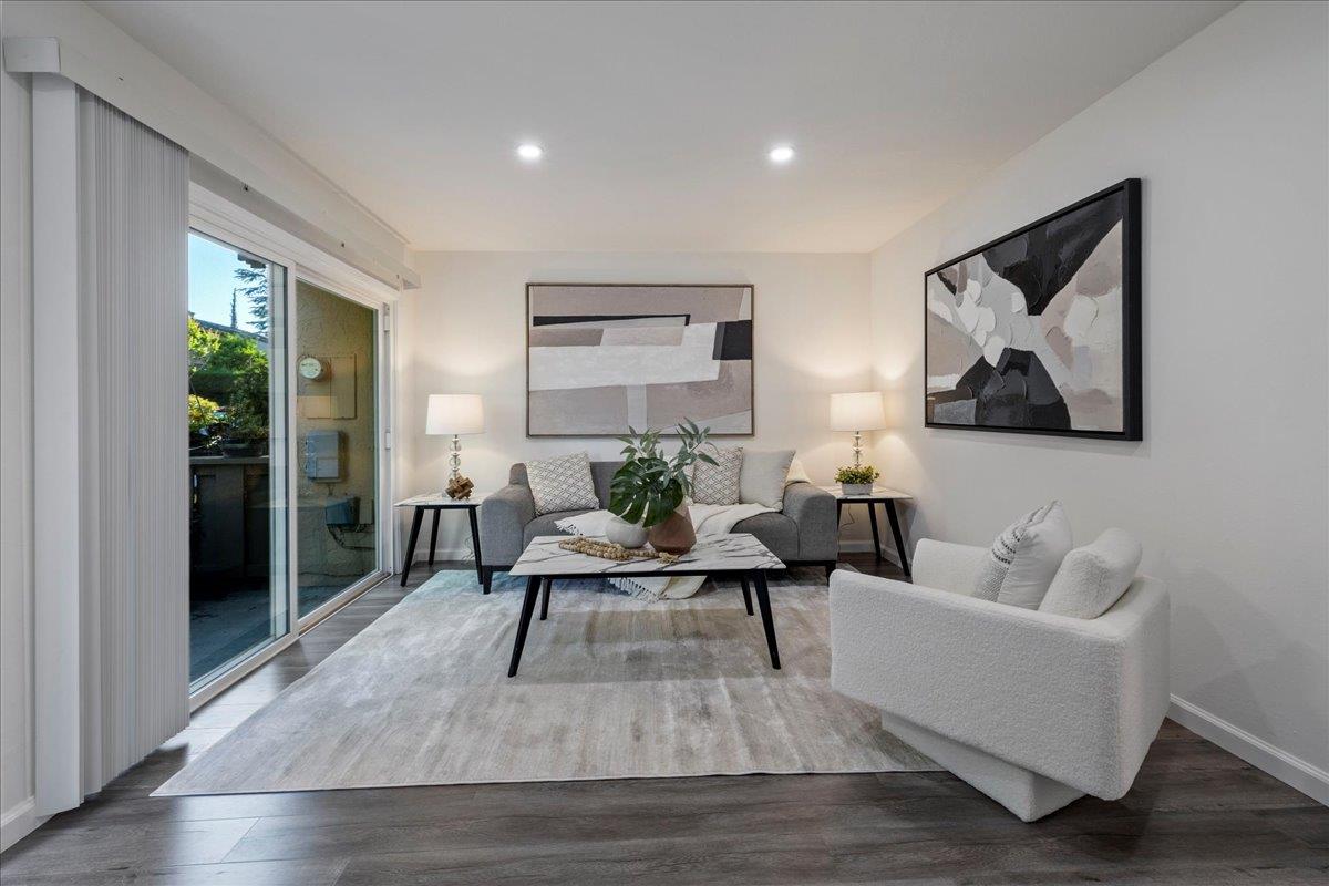Detail Gallery Image 7 of 20 For 125 Connemara Way #16,  Sunnyvale,  CA 94087 - 2 Beds | 1/1 Baths
