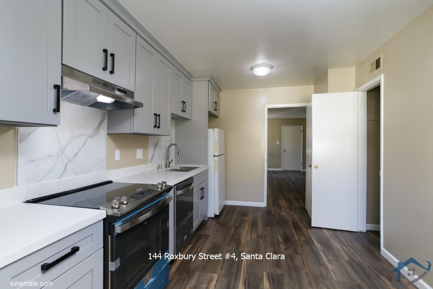 Detail Gallery Image 3 of 14 For 144 Roxbury St #4,  Santa Clara,  CA 95050 - 2 Beds | 1 Baths