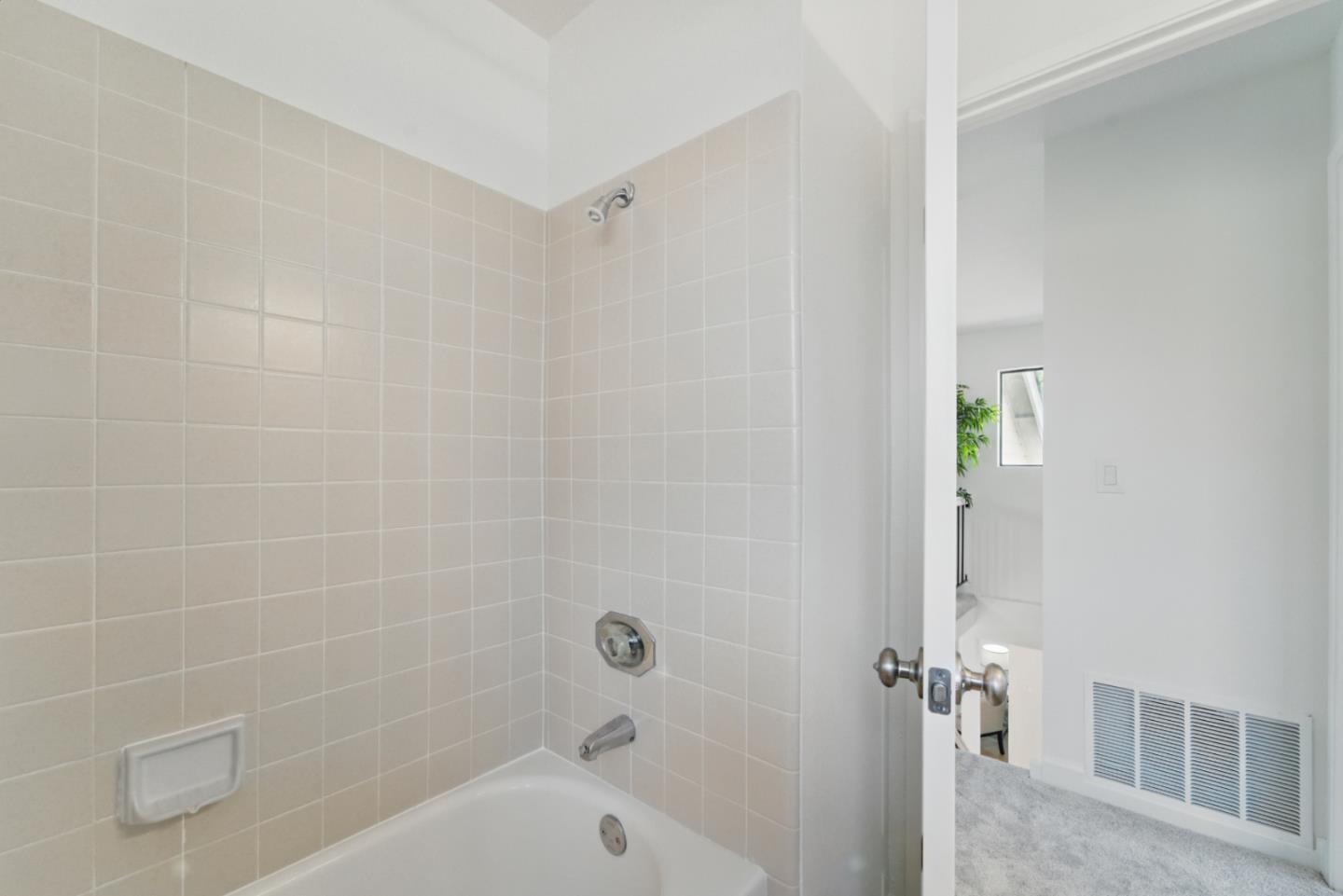 Detail Gallery Image 34 of 45 For 3222 Scotch Heather Ct, San Jose,  CA 95148 - 4 Beds | 3/1 Baths
