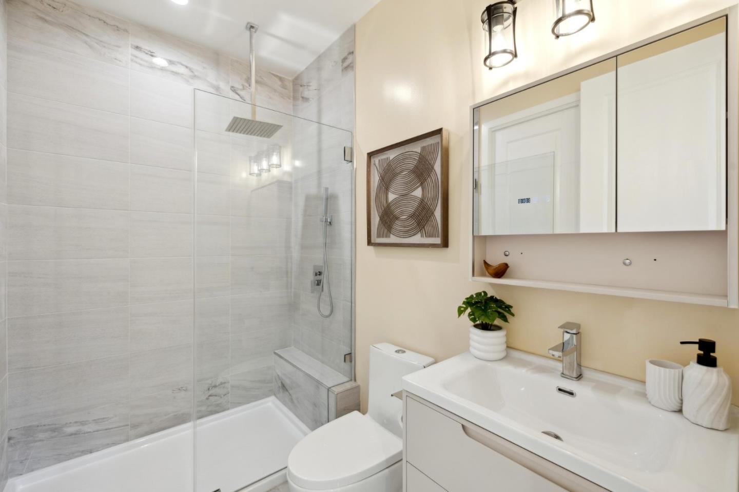 Detail Gallery Image 17 of 45 For 121 S Fremont St, San Mateo,  CA 94401 - 4 Beds | 5 Baths