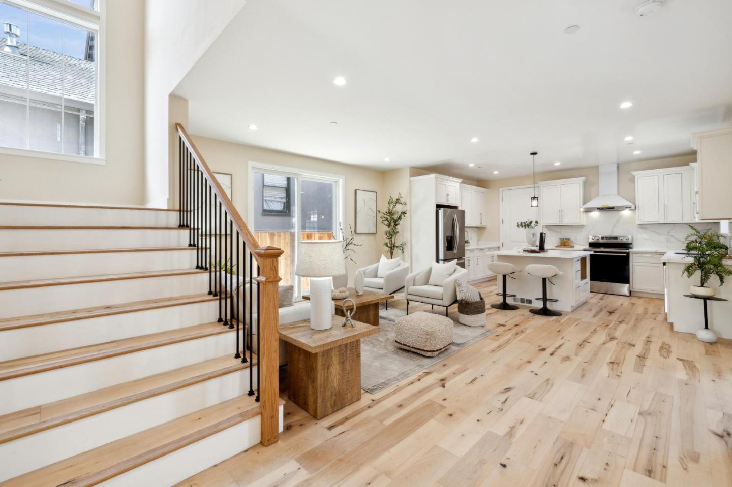 Detail Gallery Image 4 of 45 For 121 S Fremont St, San Mateo,  CA 94401 - 4 Beds | 5 Baths