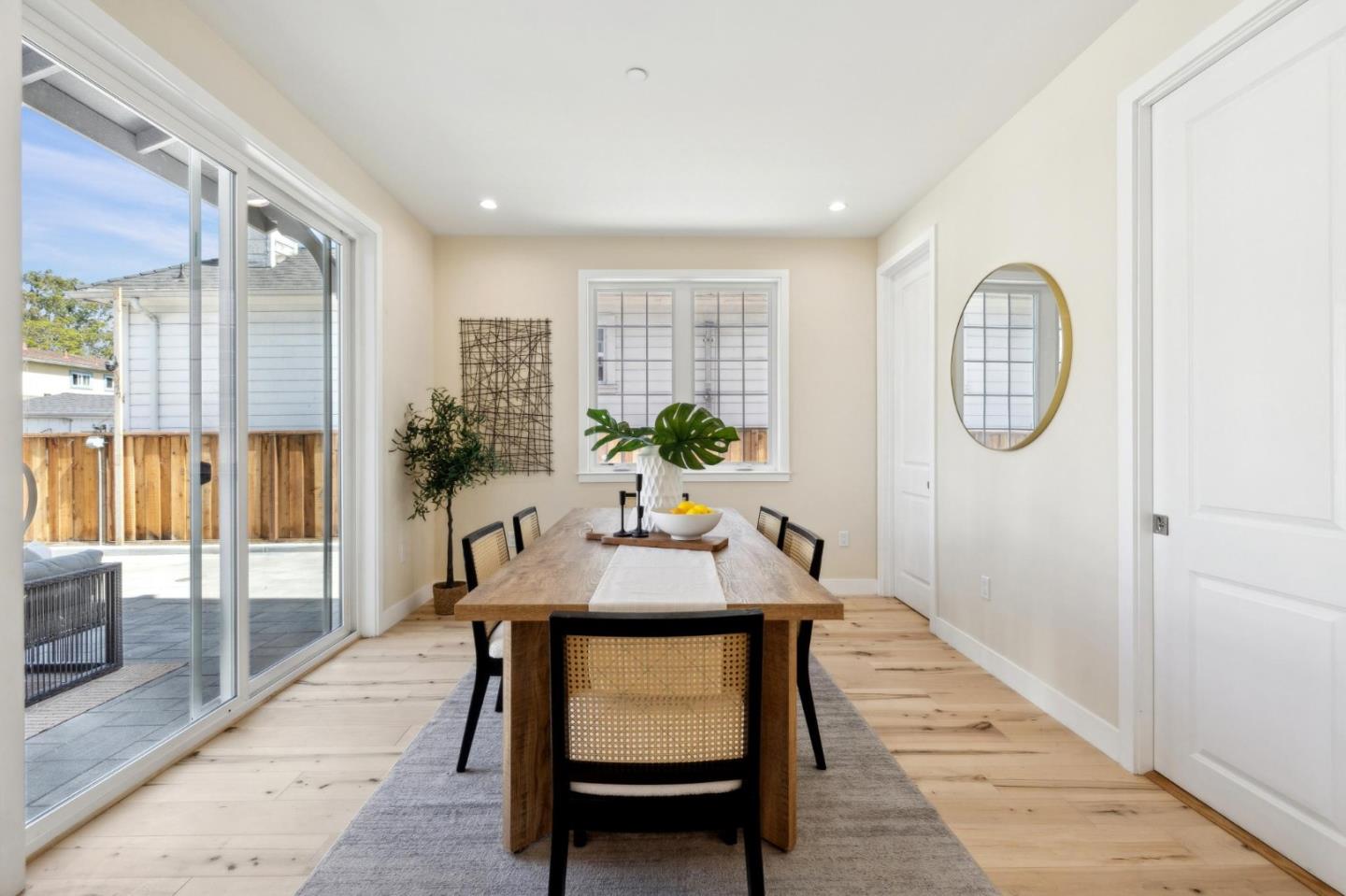 Detail Gallery Image 8 of 45 For 121 S Fremont St, San Mateo,  CA 94401 - 4 Beds | 5 Baths