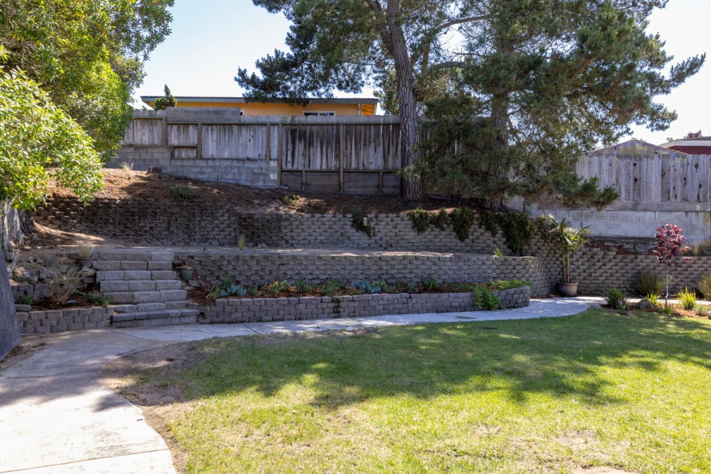 Detail Gallery Image 18 of 23 For 3022 Westwood Ct, Marina,  CA 93933 - 3 Beds | 2 Baths