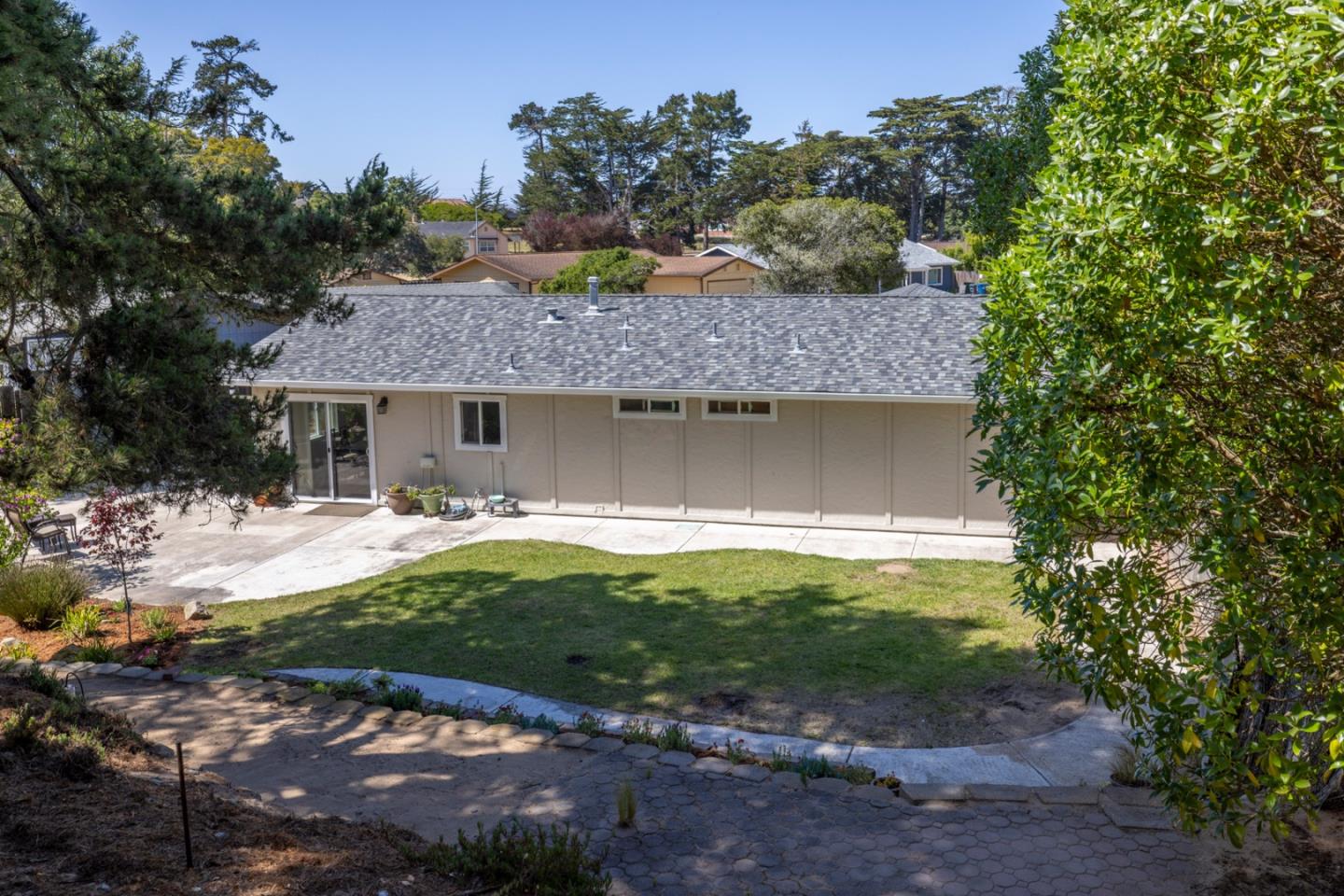 Detail Gallery Image 21 of 23 For 3022 Westwood Ct, Marina,  CA 93933 - 3 Beds | 2 Baths