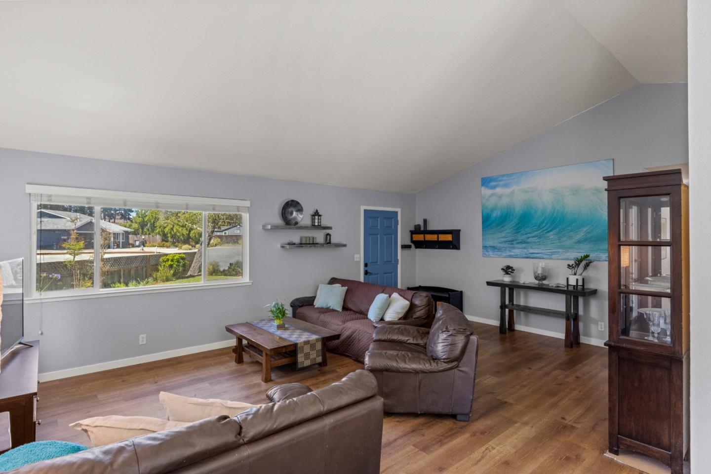Detail Gallery Image 4 of 23 For 3022 Westwood Ct, Marina,  CA 93933 - 3 Beds | 2 Baths