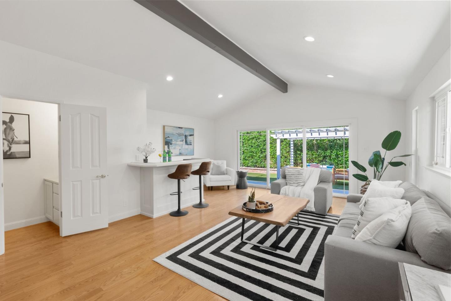 Detail Gallery Image 12 of 31 For 2566 Aragon Way, San Jose,  CA 95125 - 3 Beds | 2/1 Baths
