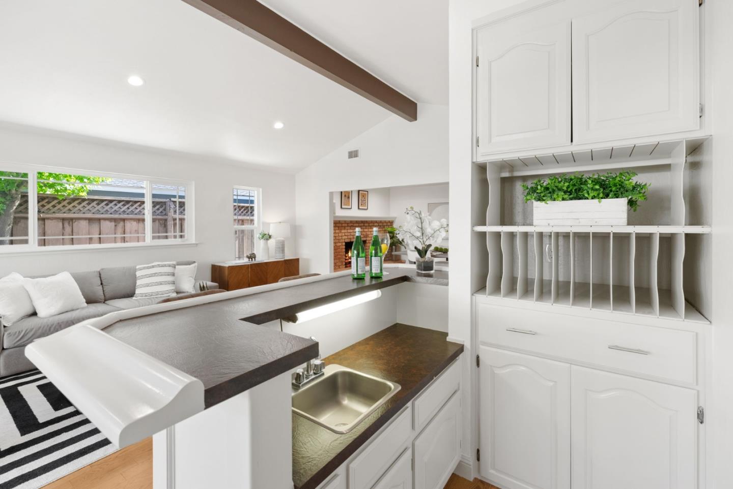 Detail Gallery Image 15 of 31 For 2566 Aragon Way, San Jose,  CA 95125 - 3 Beds | 2/1 Baths