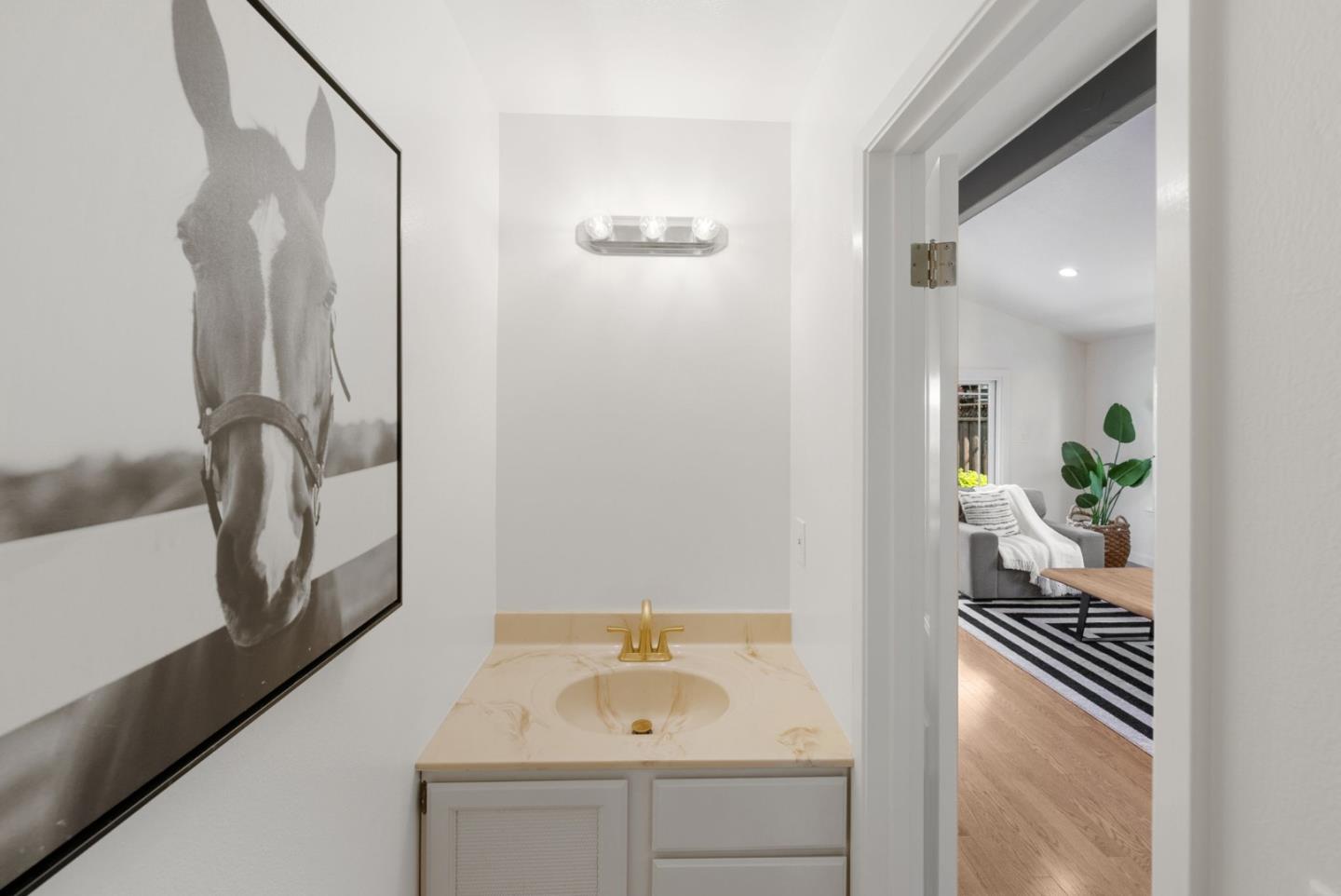 Detail Gallery Image 16 of 31 For 2566 Aragon Way, San Jose,  CA 95125 - 3 Beds | 2/1 Baths