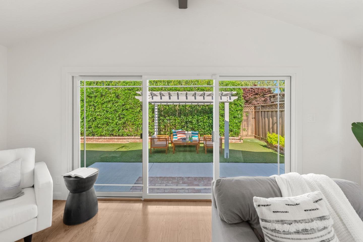 Detail Gallery Image 17 of 31 For 2566 Aragon Way, San Jose,  CA 95125 - 3 Beds | 2/1 Baths